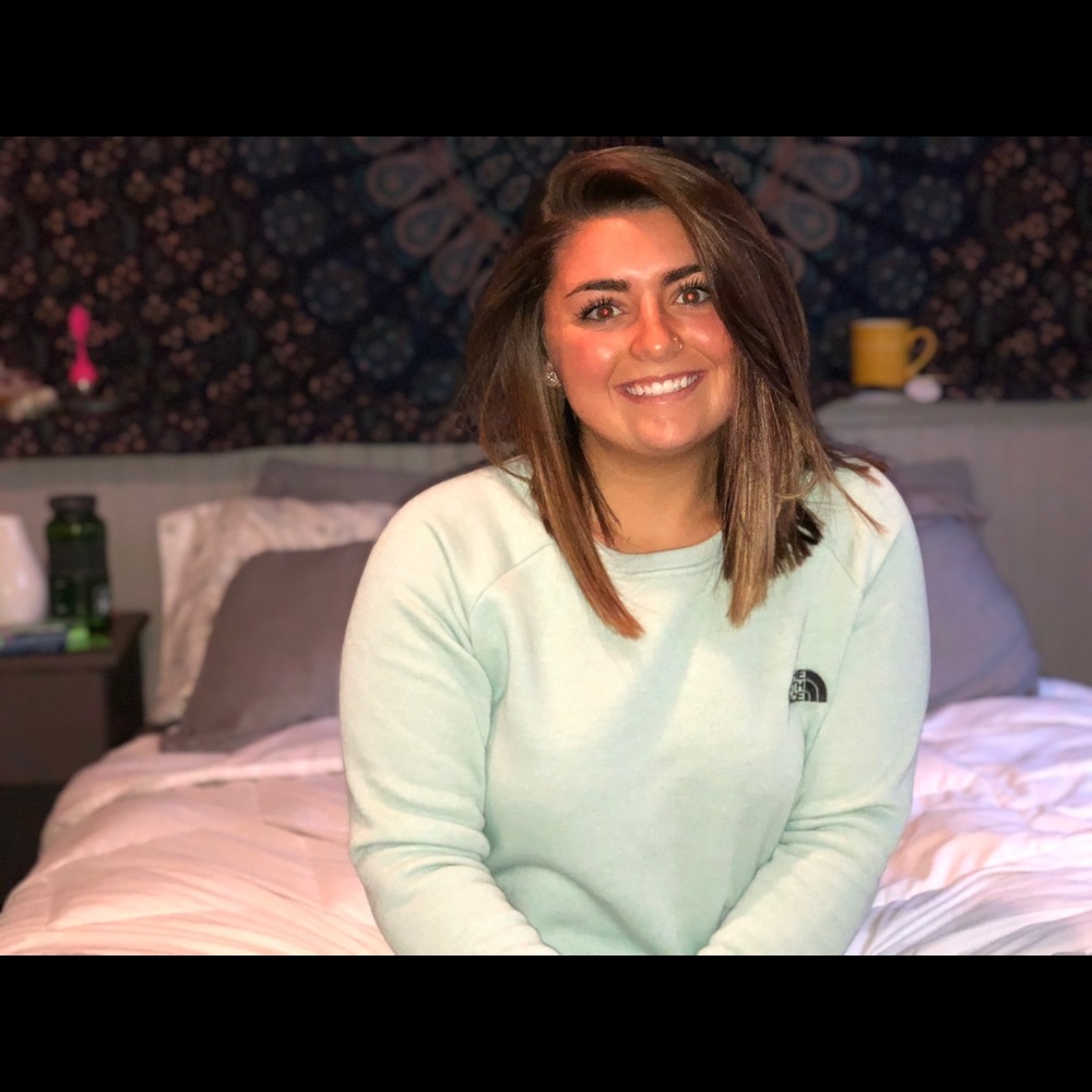 Meet your Posher, Lauren